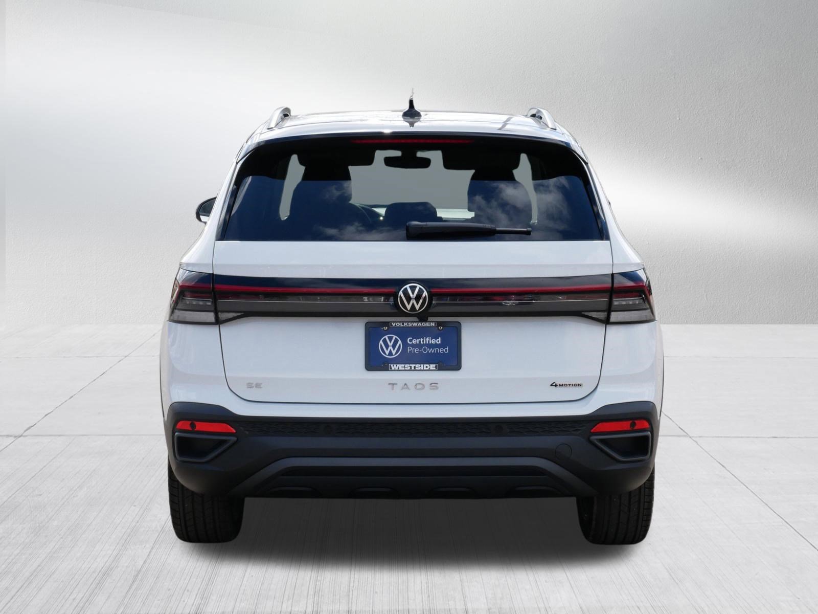 Certified 2025 Volkswagen Taos SE AWD/4WD image 6