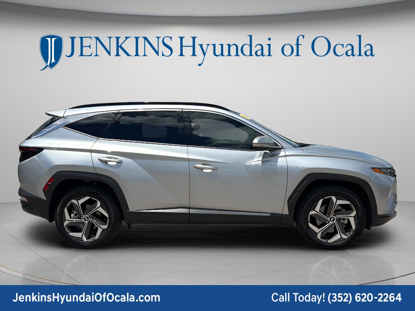 Certified 2024 Hyundai Tucson Limited AWD/4WD image 2