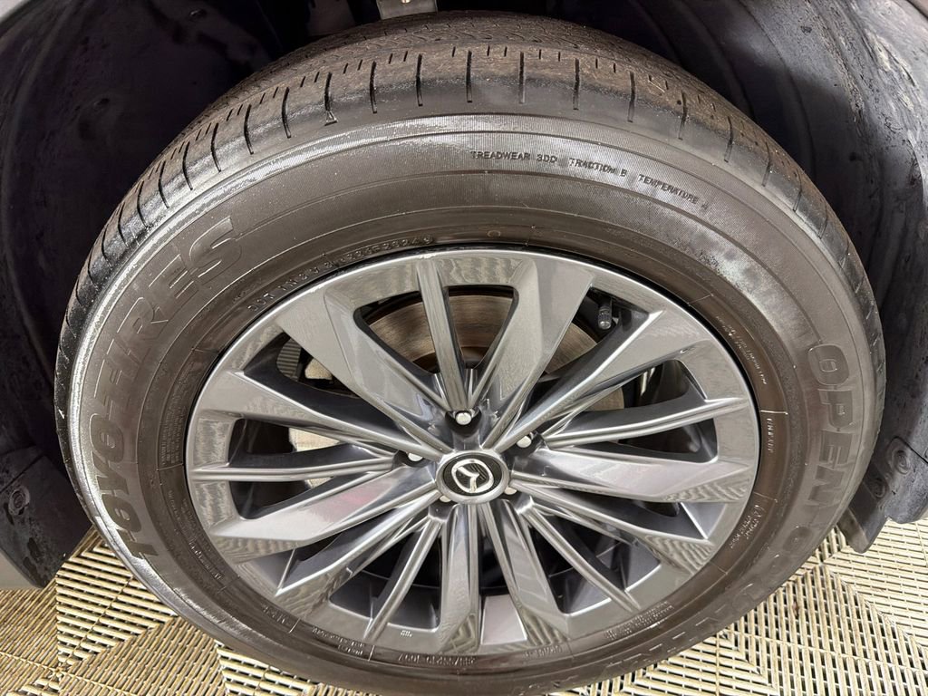 Used 2025 MAZDA CX-70 3.3 Turbo w/ Preferred Package image 13