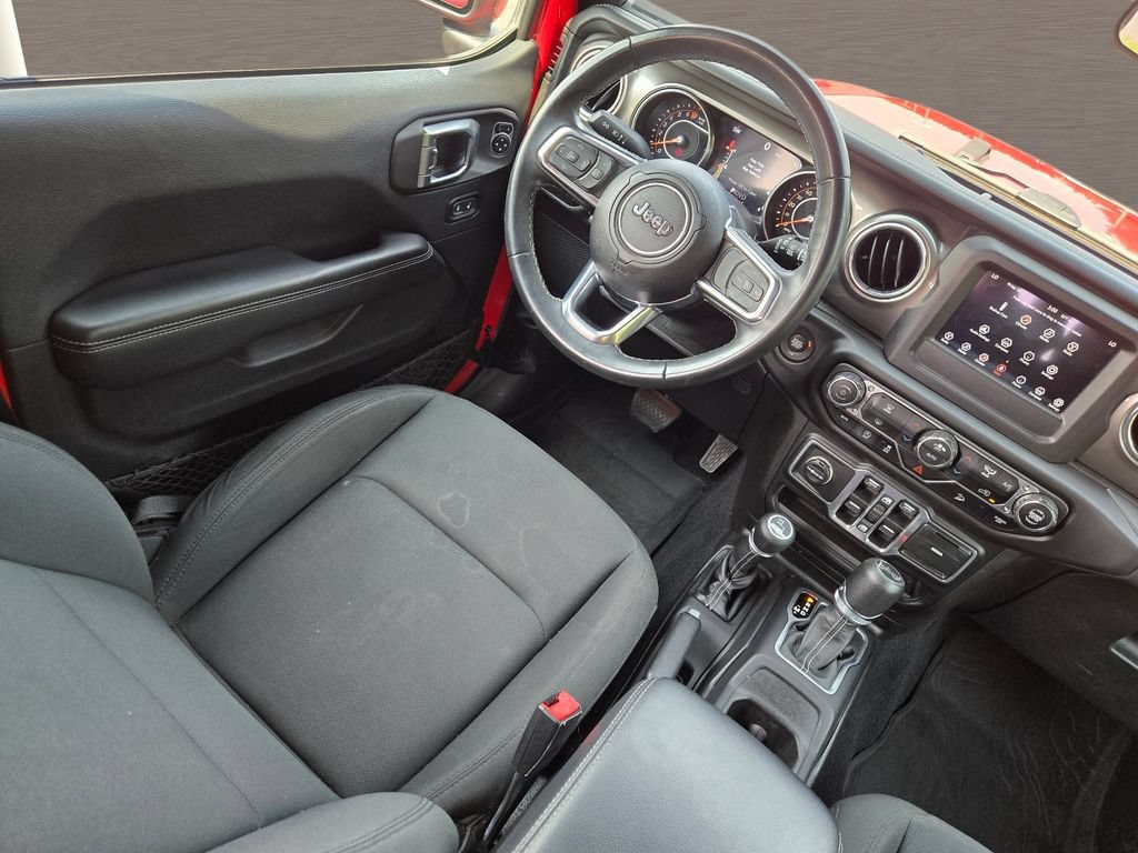 Used 2018 Jeep Wrangler Unlimited Sahara AWD/4WD image 17