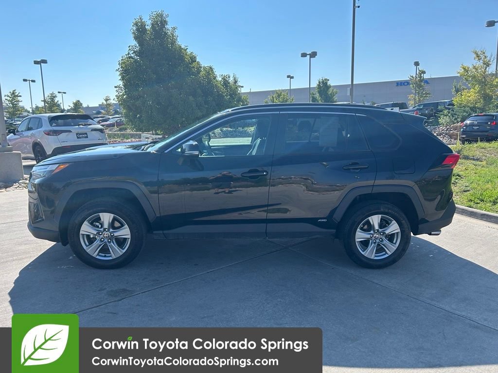Used 2025 Toyota RAV4 XLE AWD/4WD image 4