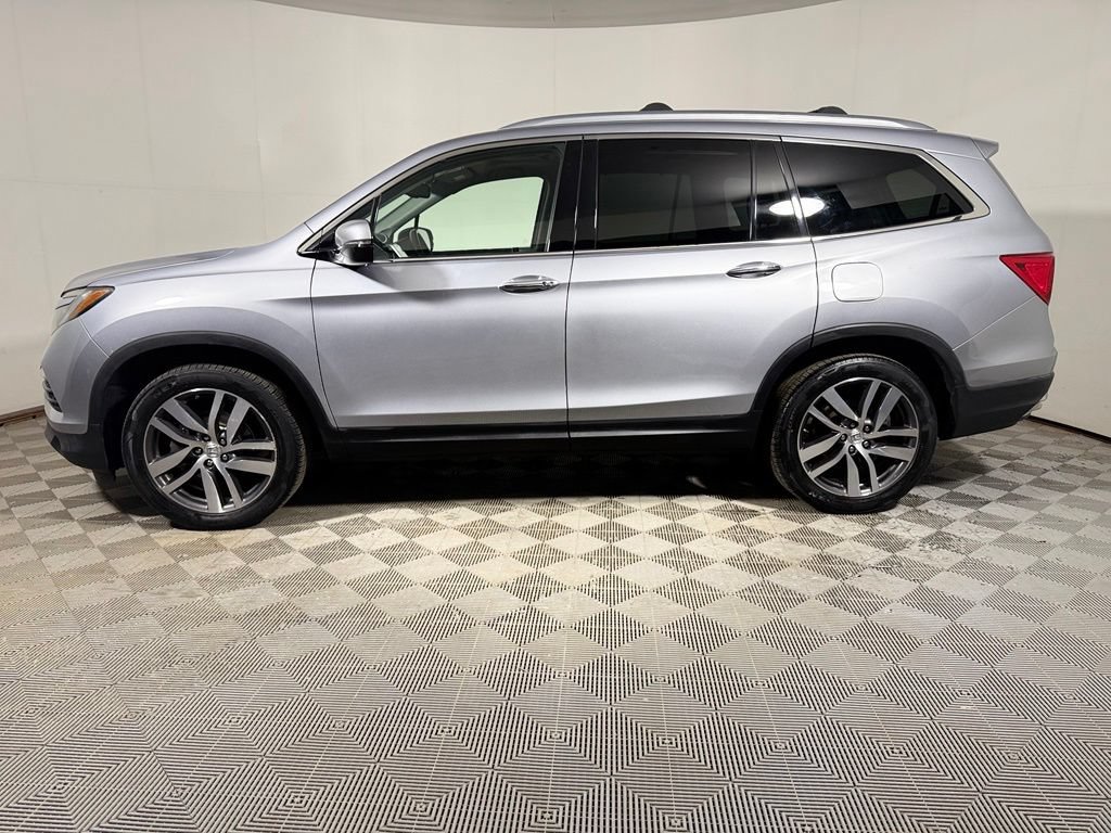 Used 2017 Honda Pilot Elite image 3
