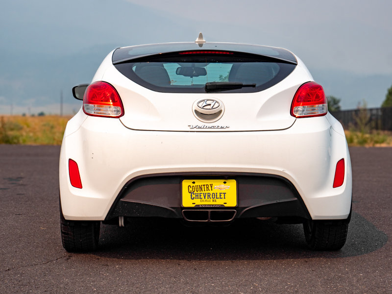 Used 2013 Hyundai Veloster FWD image 5