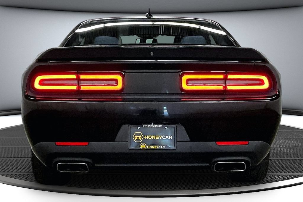 Used 2018 Dodge Challenger R/T Scat Pack RWD image 5