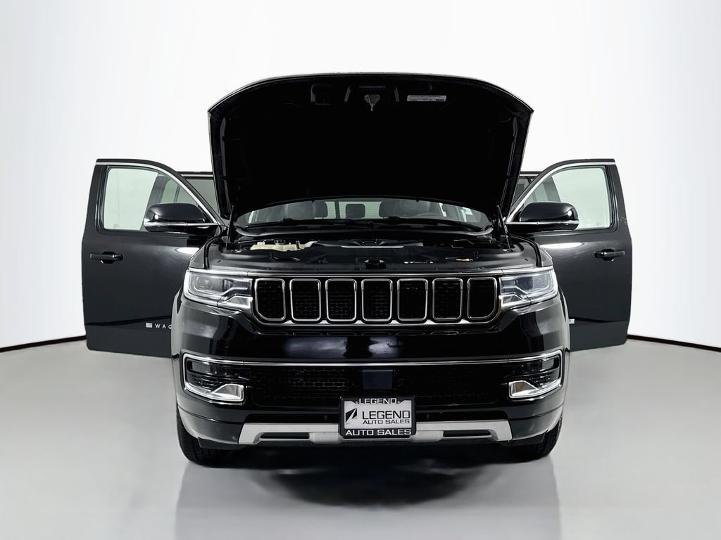 Used 2024 Jeep Wagoneer L Series II RWD image 18