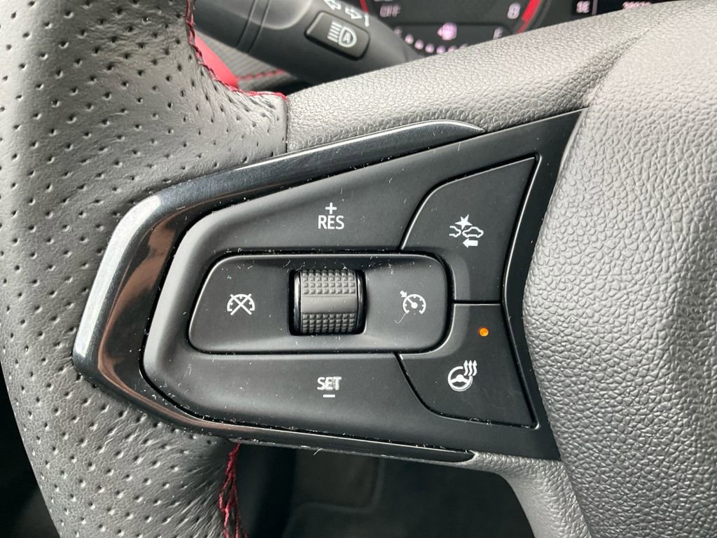 Used 2023 Chevrolet TrailBlazer RS w/ Convenience Package image 28