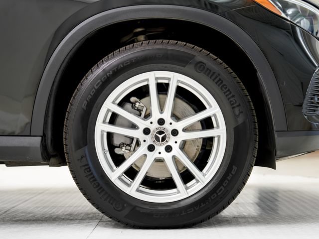 Used 2025 Mercedes-Benz GLC 300 4MATIC image 26