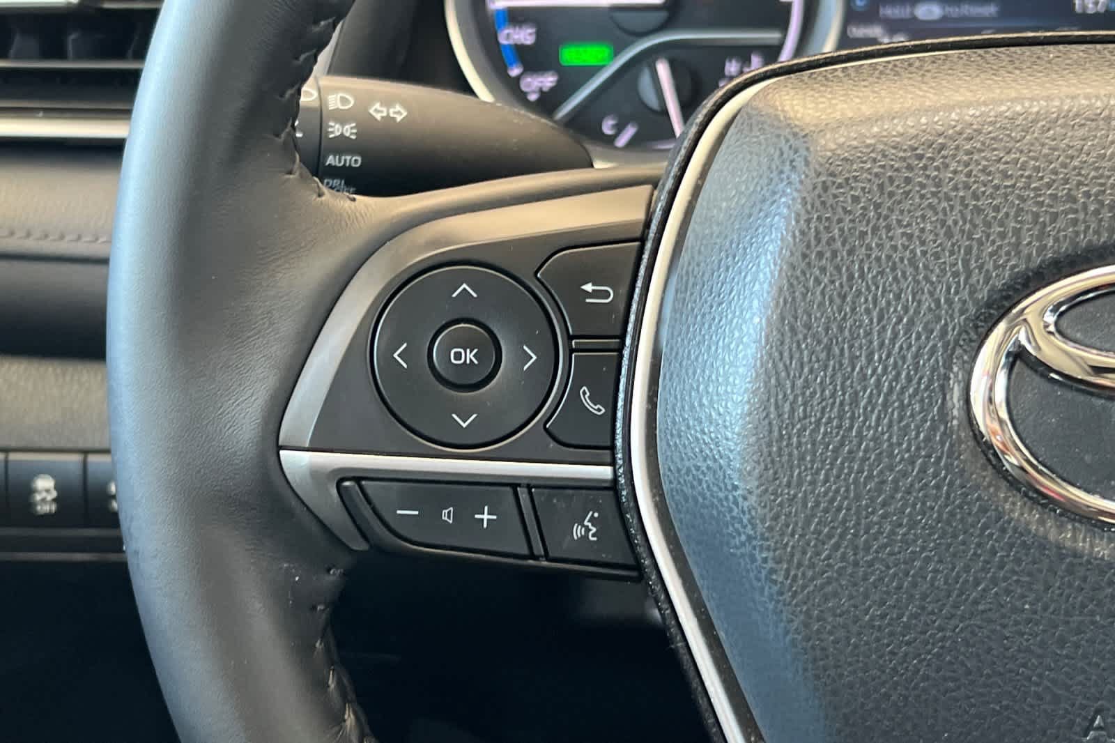 Used 2023 Toyota Camry XLE w/ Navigation Package FWD image 27