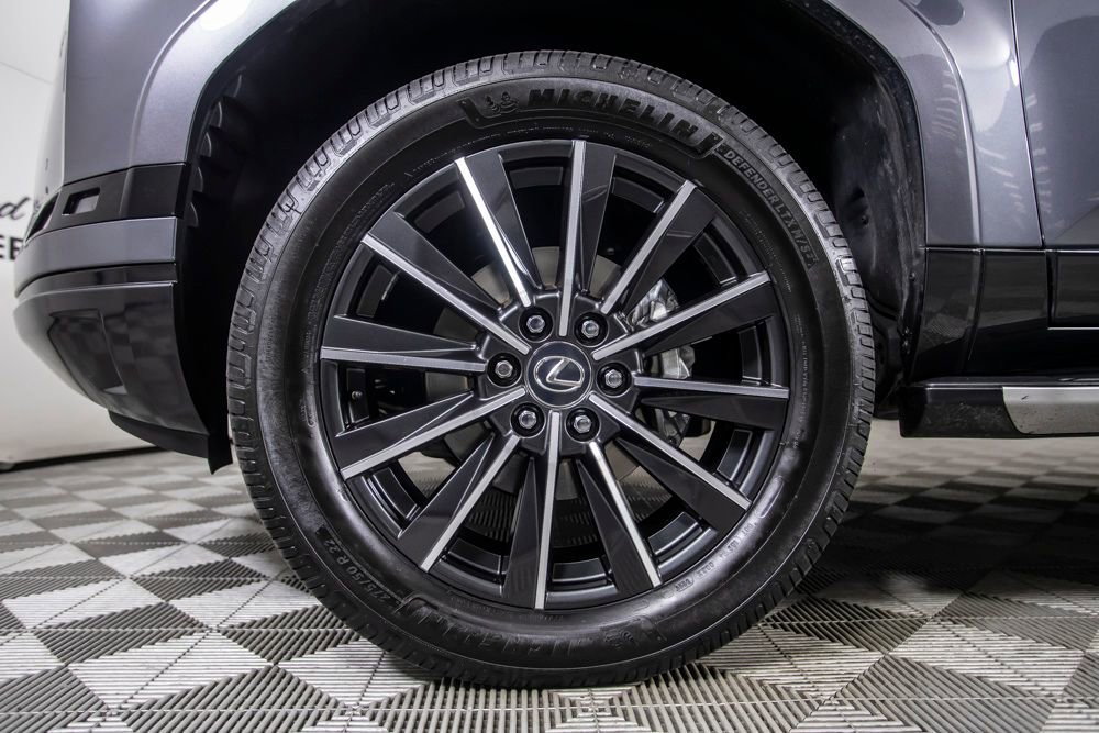 Used 2024 Lexus GX 550 550 Luxury w/ Cold Area Package image 48