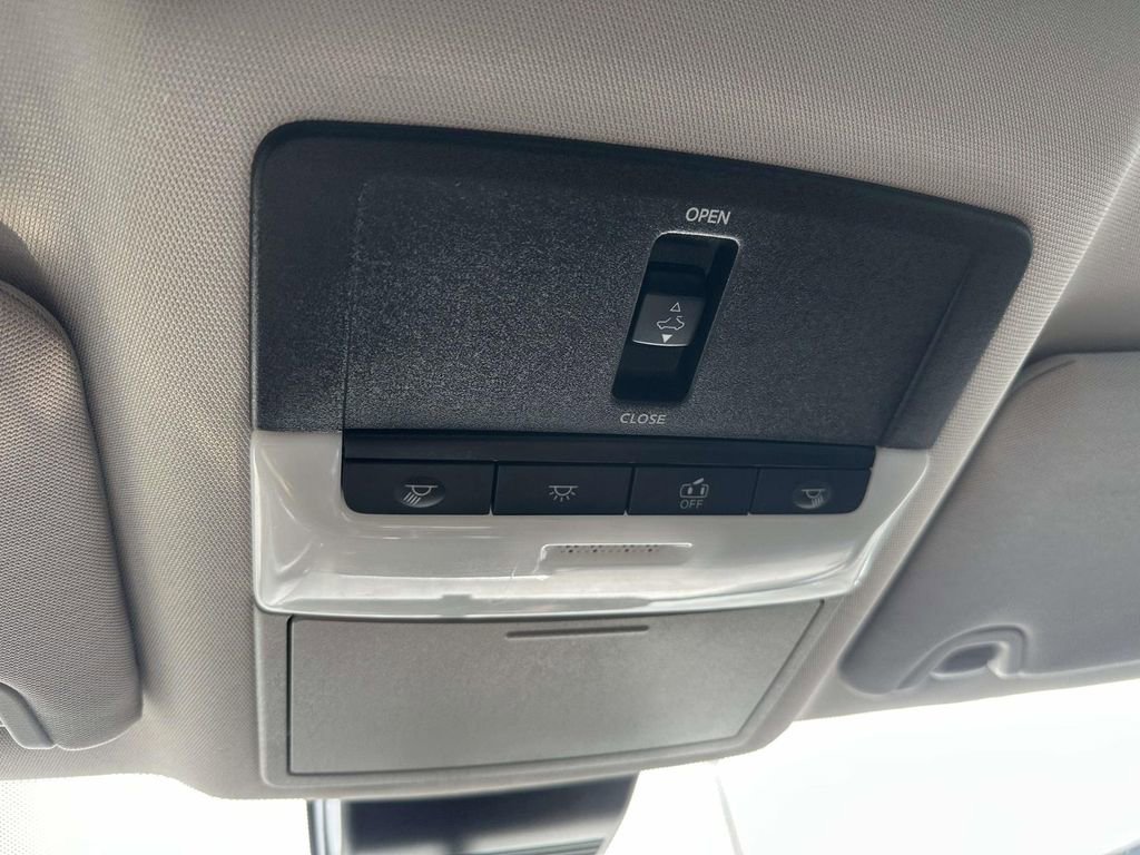 Used 2020 Nissan Altima 2.5 SR w/ Premium Package image 29