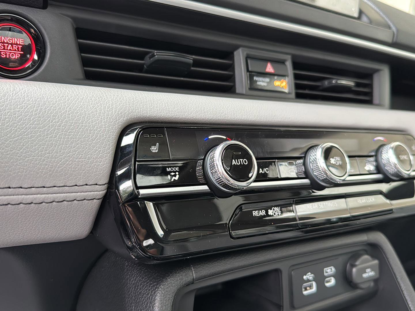 New 2025 Honda Pilot Touring image 23