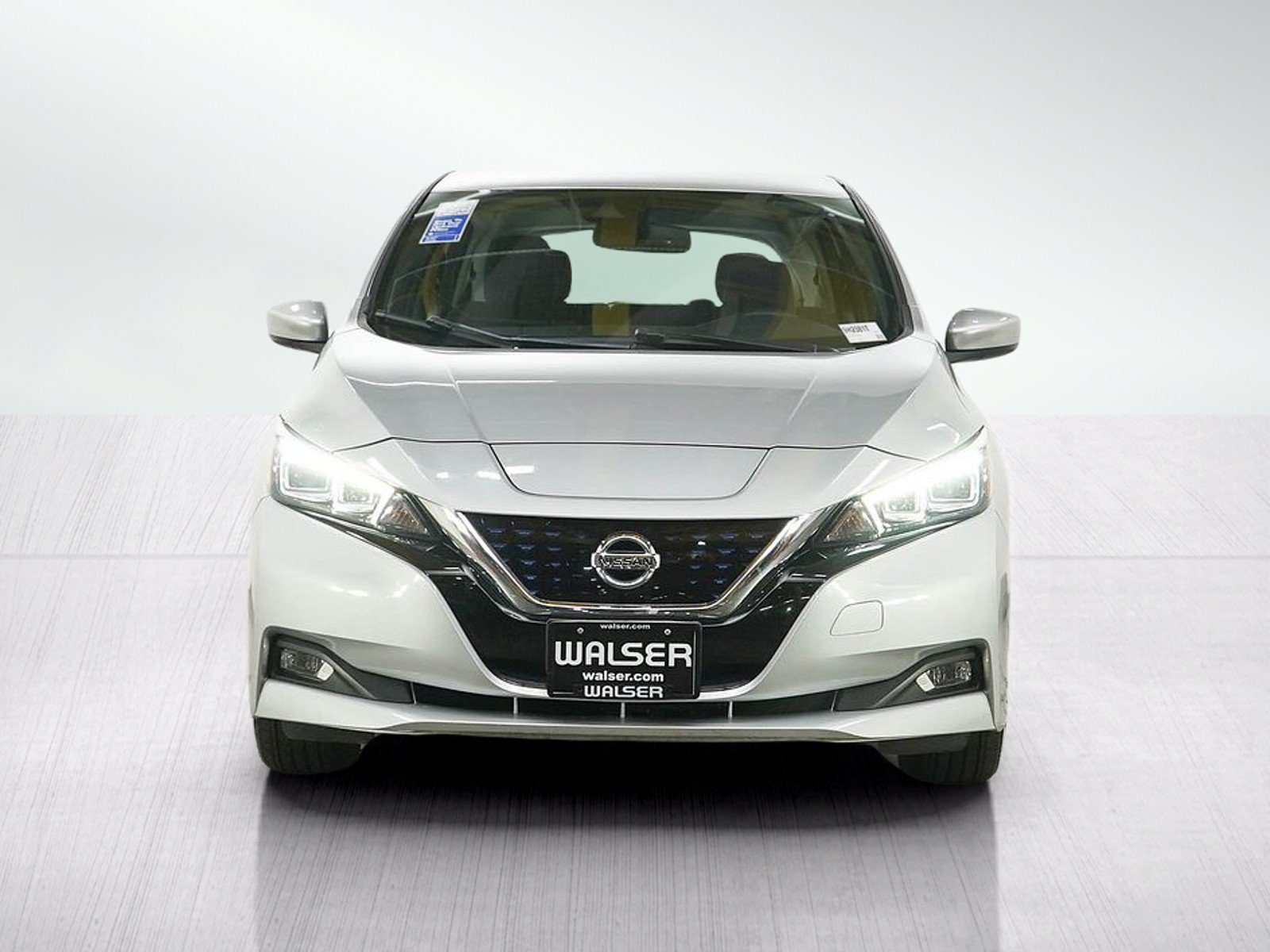 Used 2018 Nissan Leaf SV w/ SV Technology Package FWD image 8