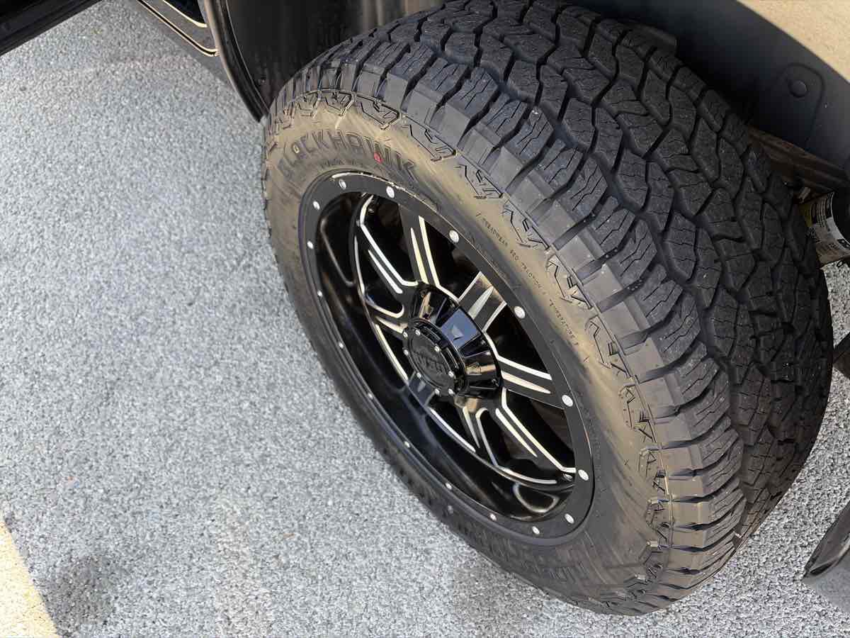 Used 2014 GMC Yukon Denali AWD/4WD image 12