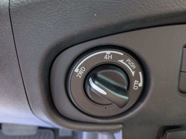 Used 2024 Nissan Frontier PRO-4X w/ Off-Road Protection Package AWD/4WD image 23