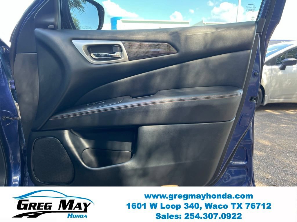 Used 2019 Nissan Pathfinder SL FWD image 11