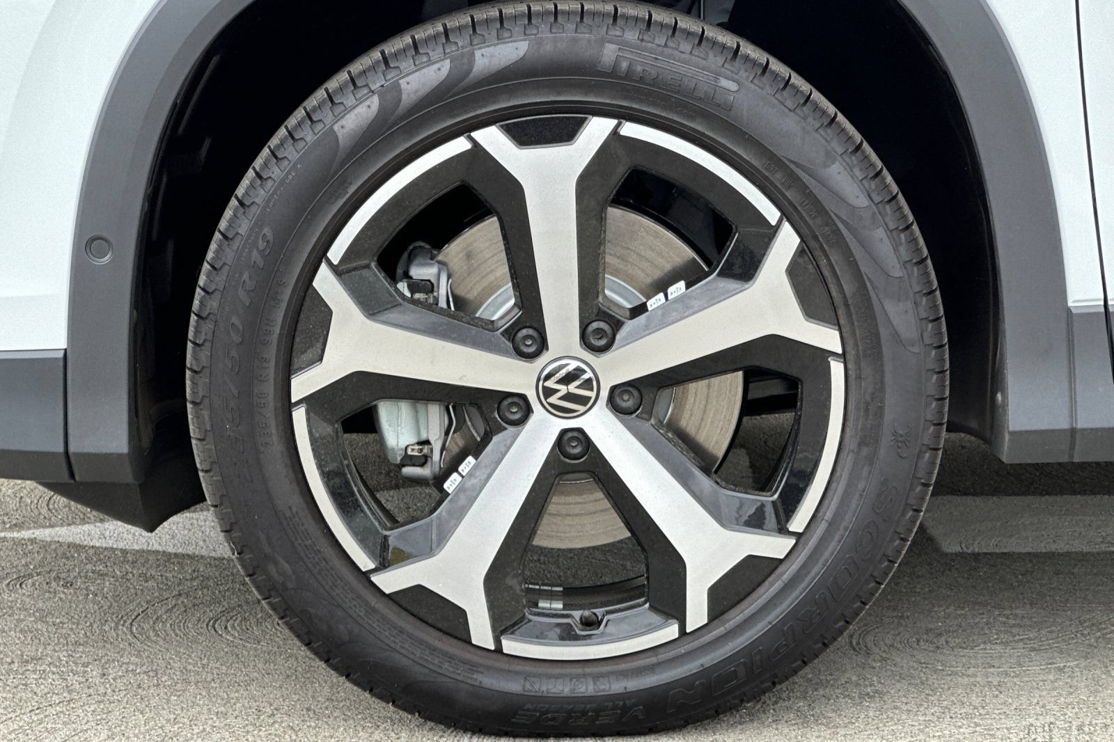 New 2026 Volkswagen Tiguan SE AWD/4WD image 25