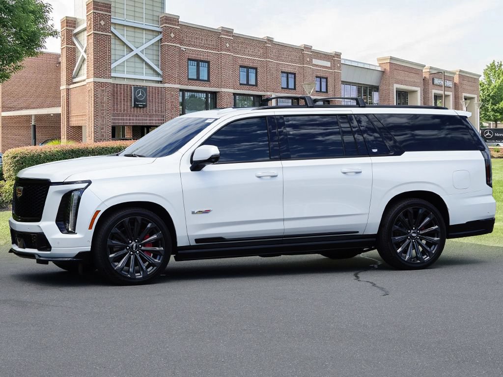 Used 2025 Cadillac Escalade ESV V AWD/4WD video 1