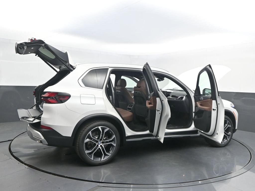 New 2026 BMW X5 xDrive40i AWD/4WD image 56