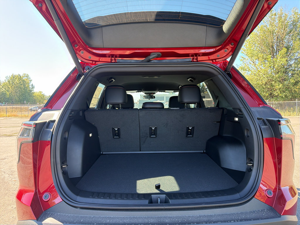 New 2027 Chevrolet Equinox RS w/ Convenience Package III AWD/4WD image 10