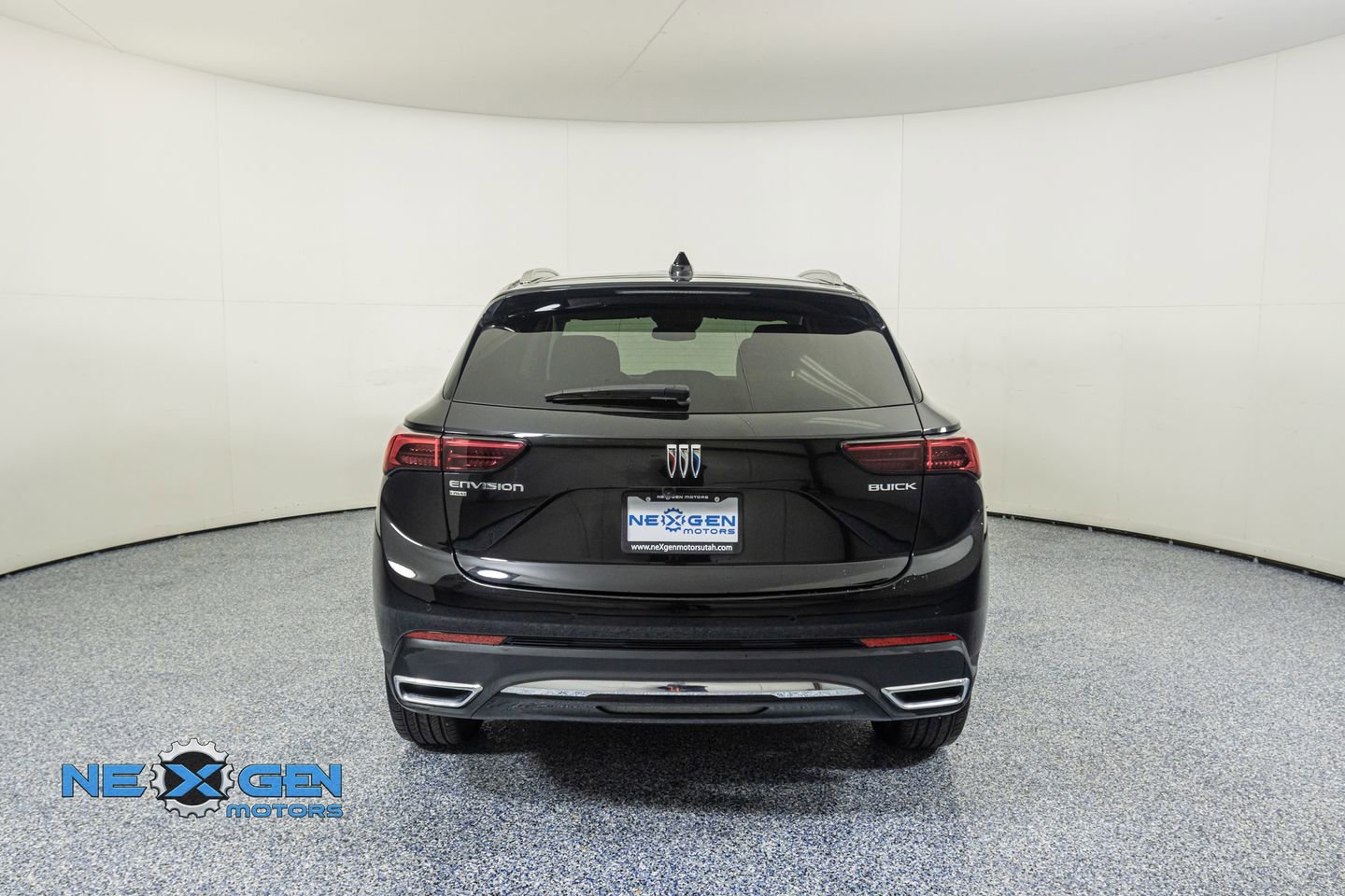 Used 2025 Buick Envision Preferred AWD/4WD image 6