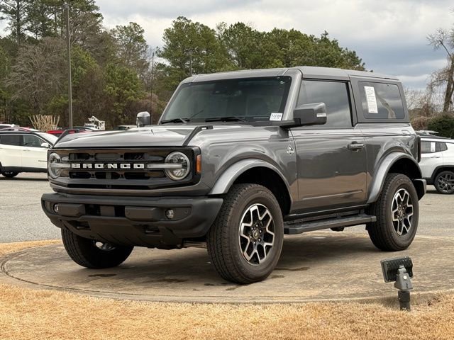 Used 2022 Ford Bronco Outer Banks image 3