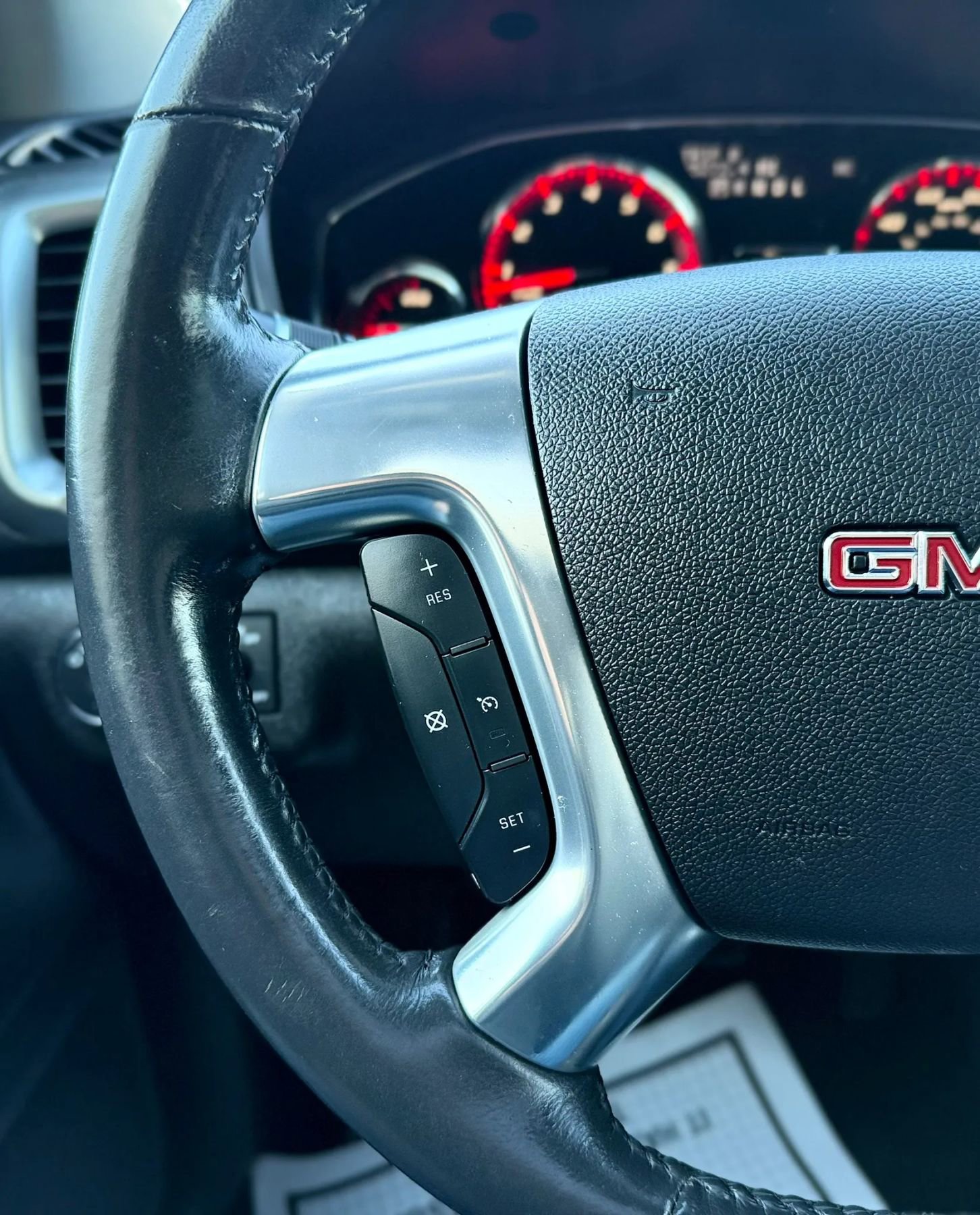 Used 2014 GMC Acadia SLE image 15