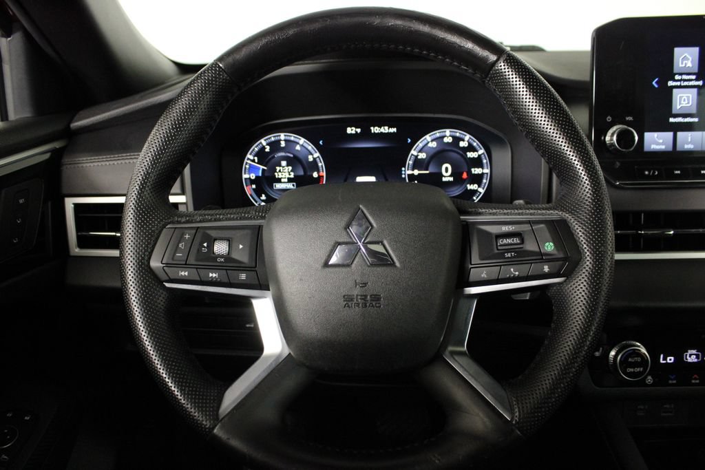 Used 2023 Mitsubishi Outlander SEL FWD image 26