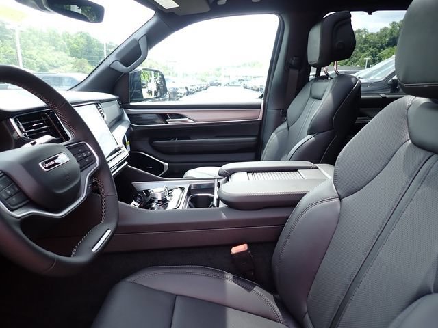 New 2026 Jeep Grand Wagoneer Limited AWD/4WD image 12