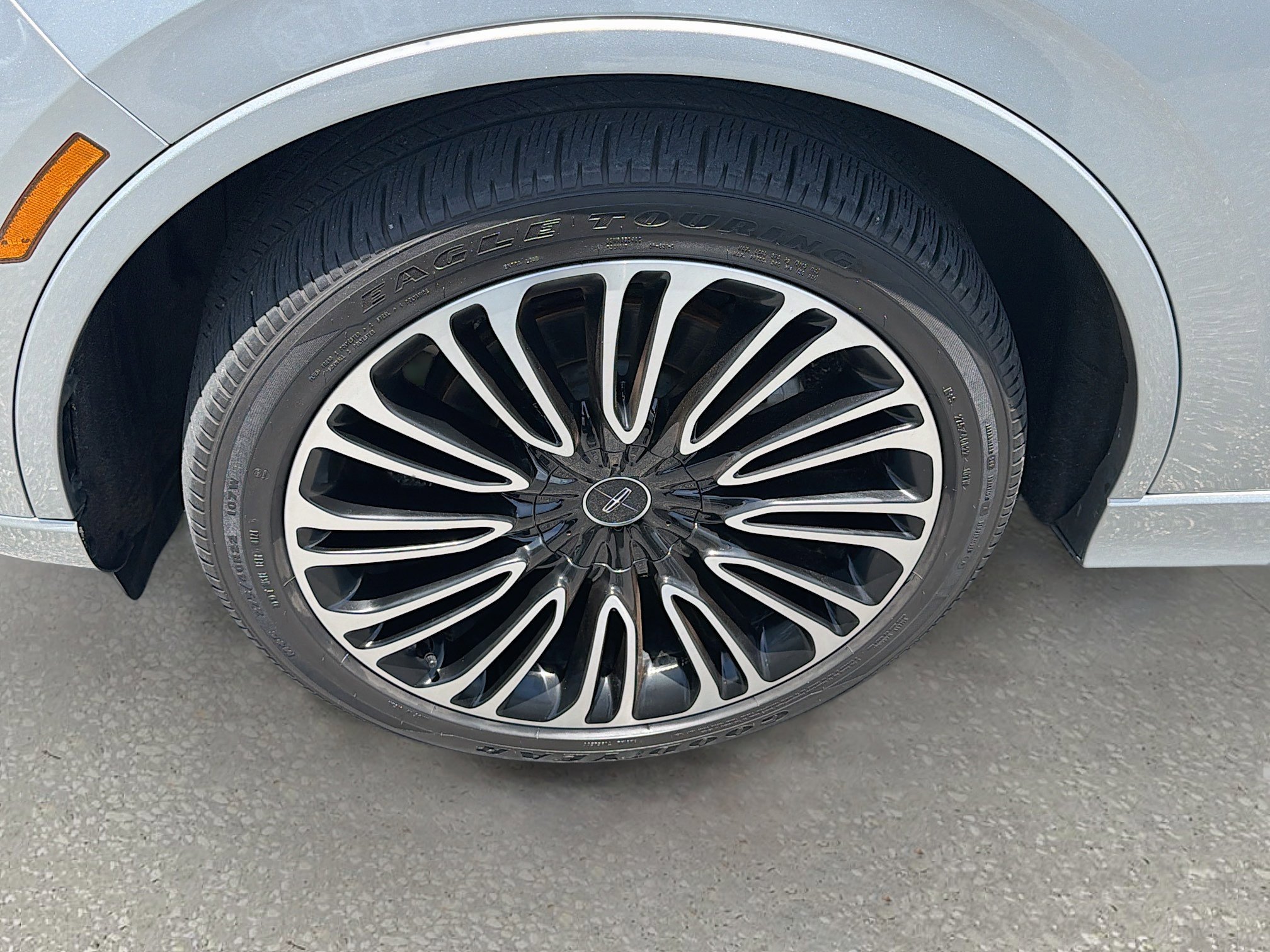 Certified 2021 Lincoln Aviator Black Label w/ Dynamic Handling Package AWD/4WD image 33