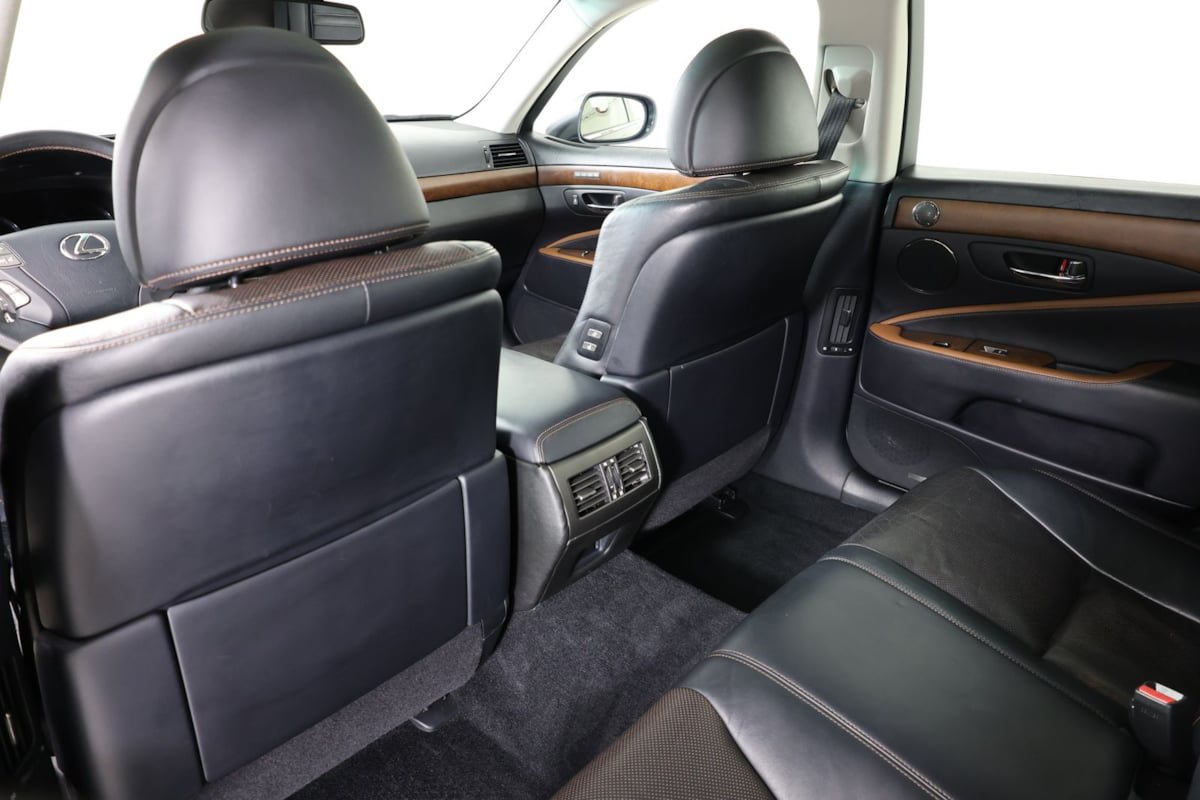 Used 2010 Lexus LS 460 RWD image 53