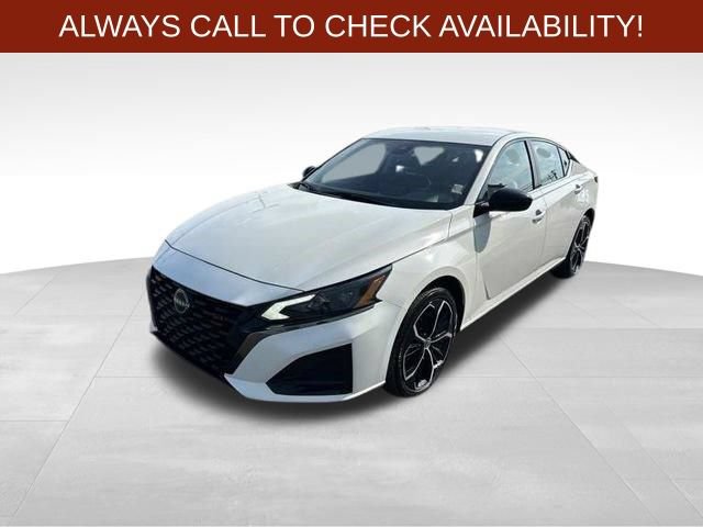 Used 2025 Nissan Altima 2.5 SR AWD/4WD image 3