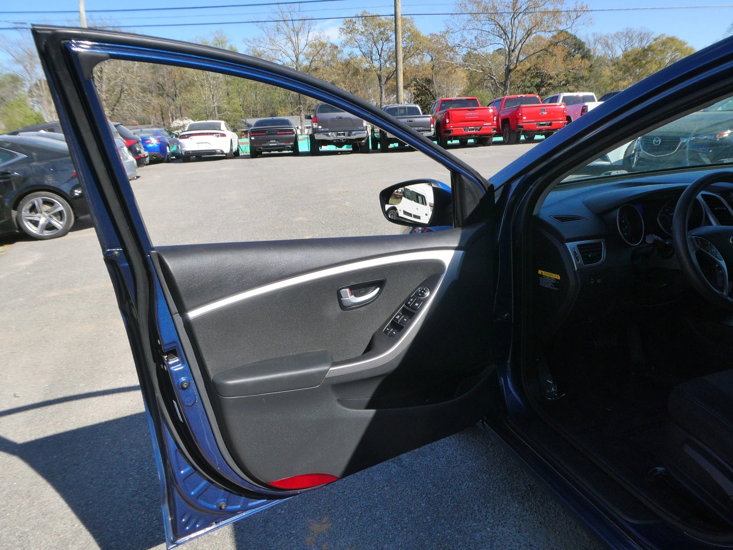 Used 2015 Hyundai Elantra GT image 11