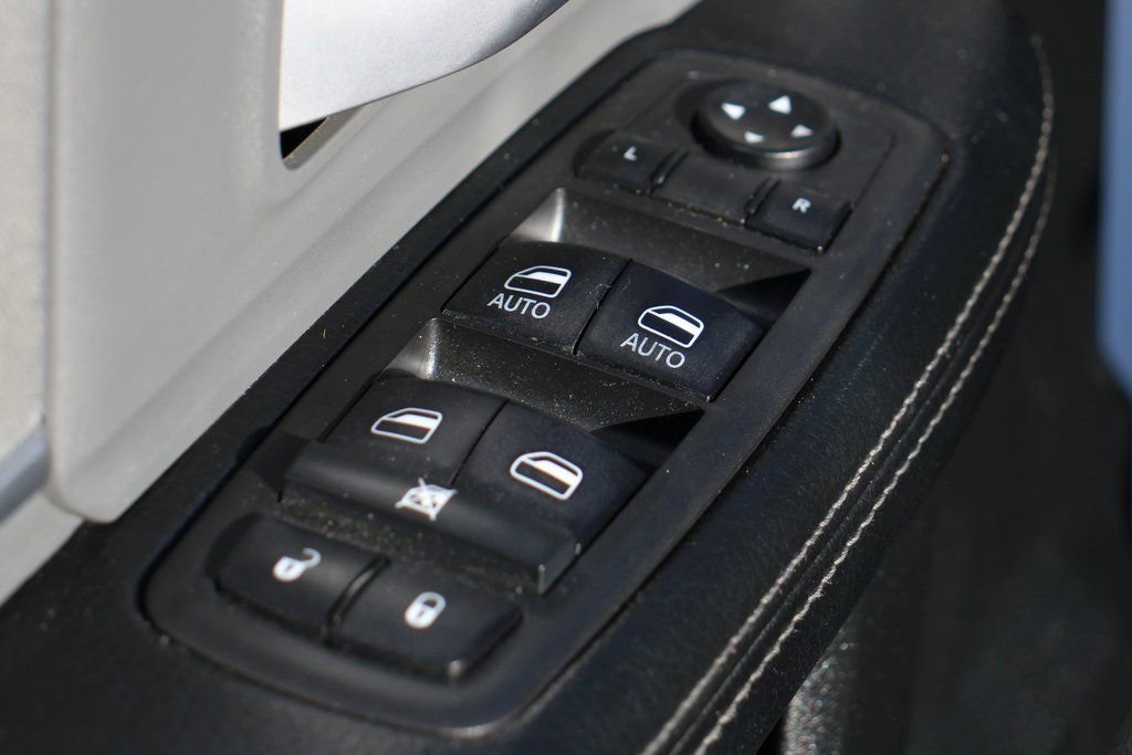 Used 2021 RAM 3500 Big Horn image 13