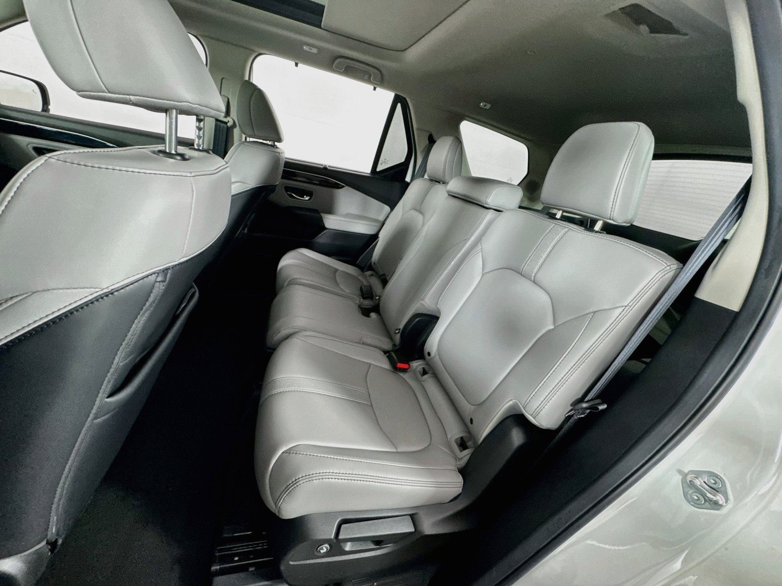 Used 2025 Honda Pilot Touring image 18