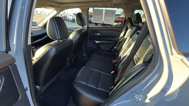 Used 2023 Nissan Rogue SL w/ SL Premium Package image 15