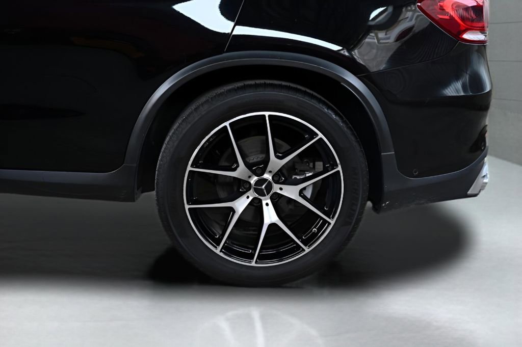 Used 2021 Mercedes-Benz GLC 43 AMG 4MATIC w/ Multimedia Package image 10