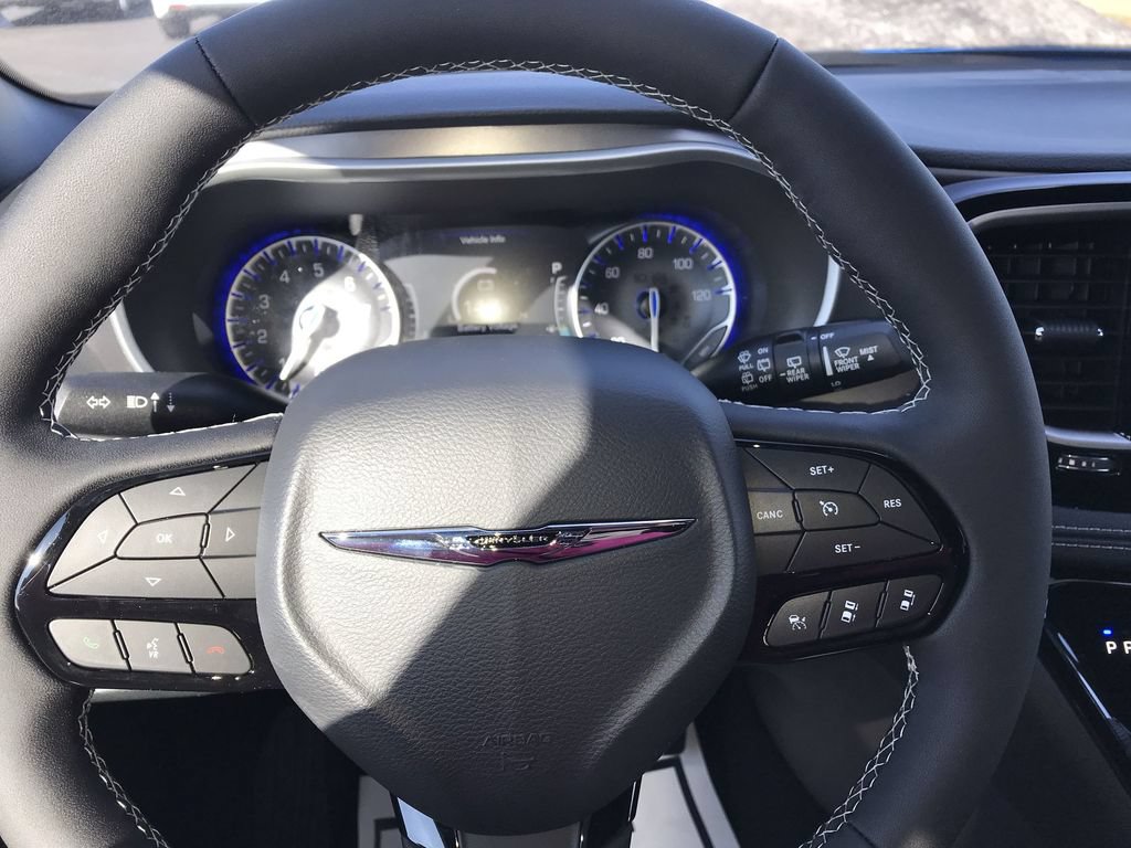 New 2026 Chrysler Pacifica Select FWD image 14