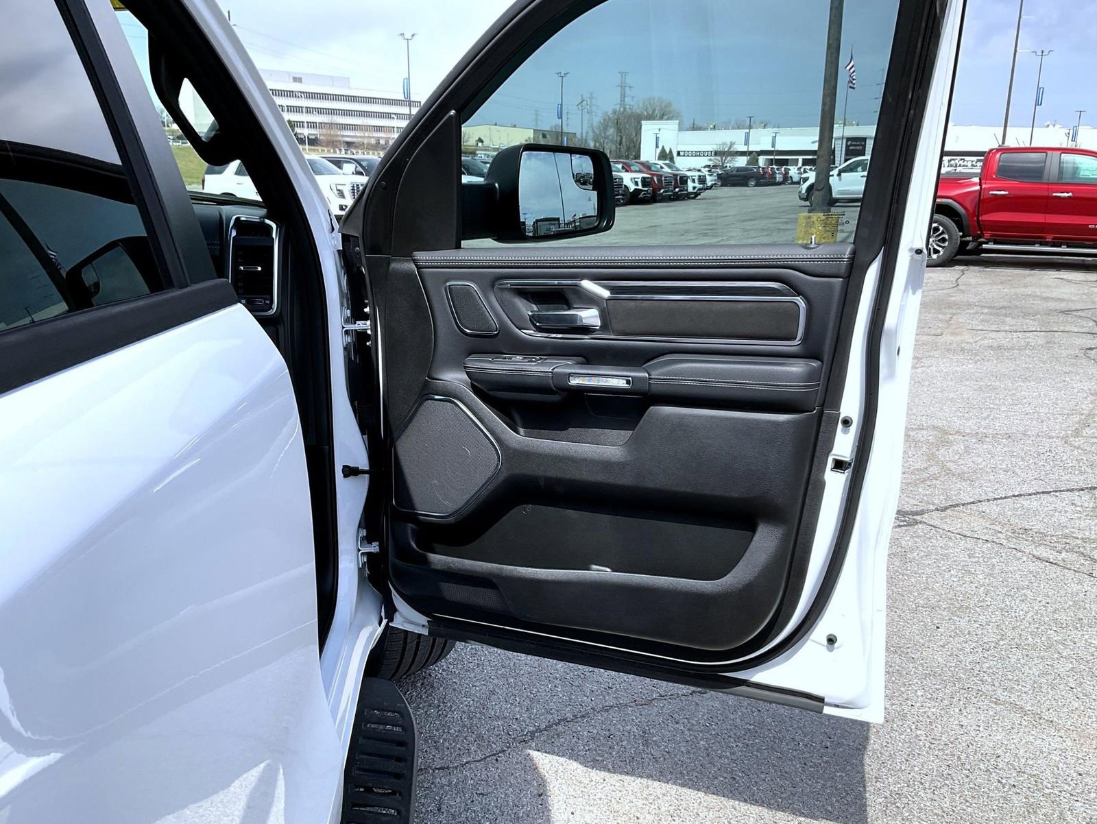 Used 2024 RAM 1500 Laramie image 16