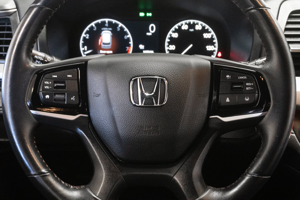 Used 2025 Honda Odyssey Sport-L image 19