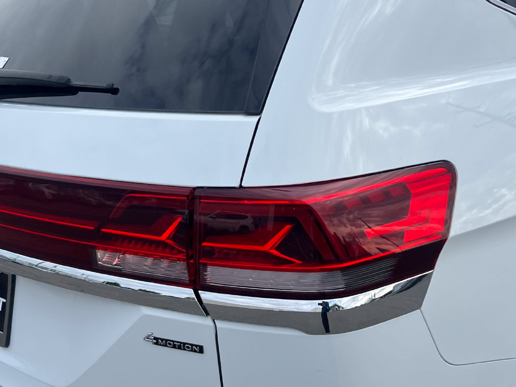 Used 2025 Volkswagen Atlas SE AWD/4WD image 6