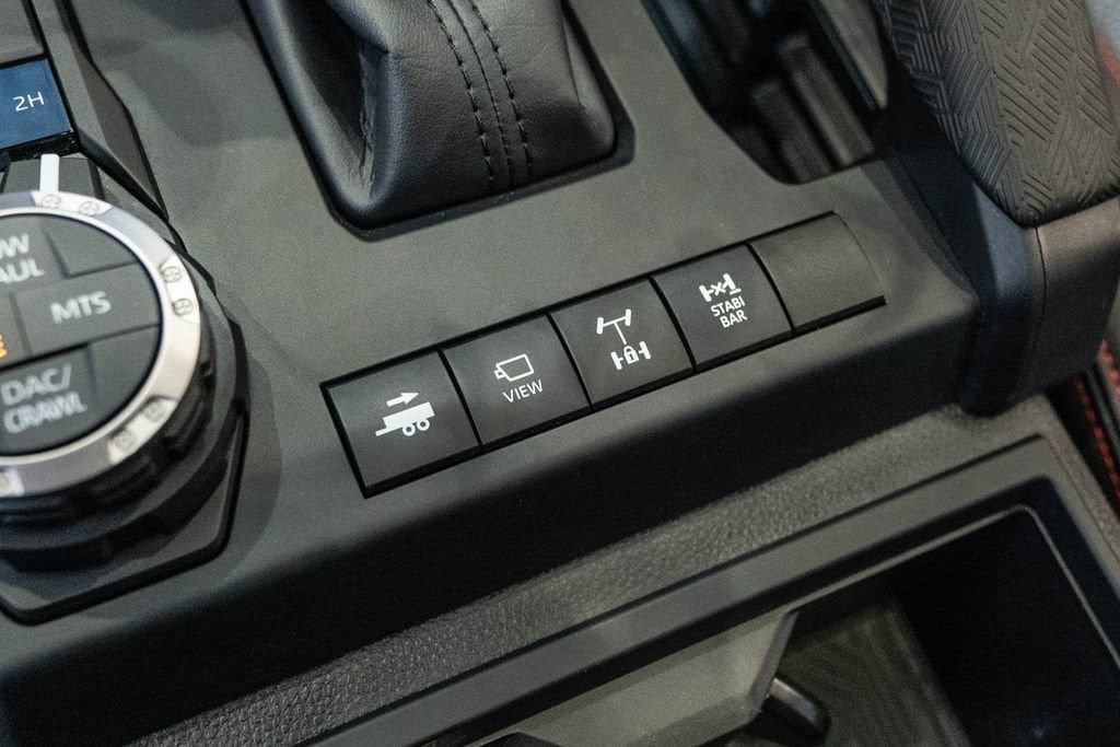 Used 2025 Toyota Tacoma TRD Pro AWD/4WD image 32