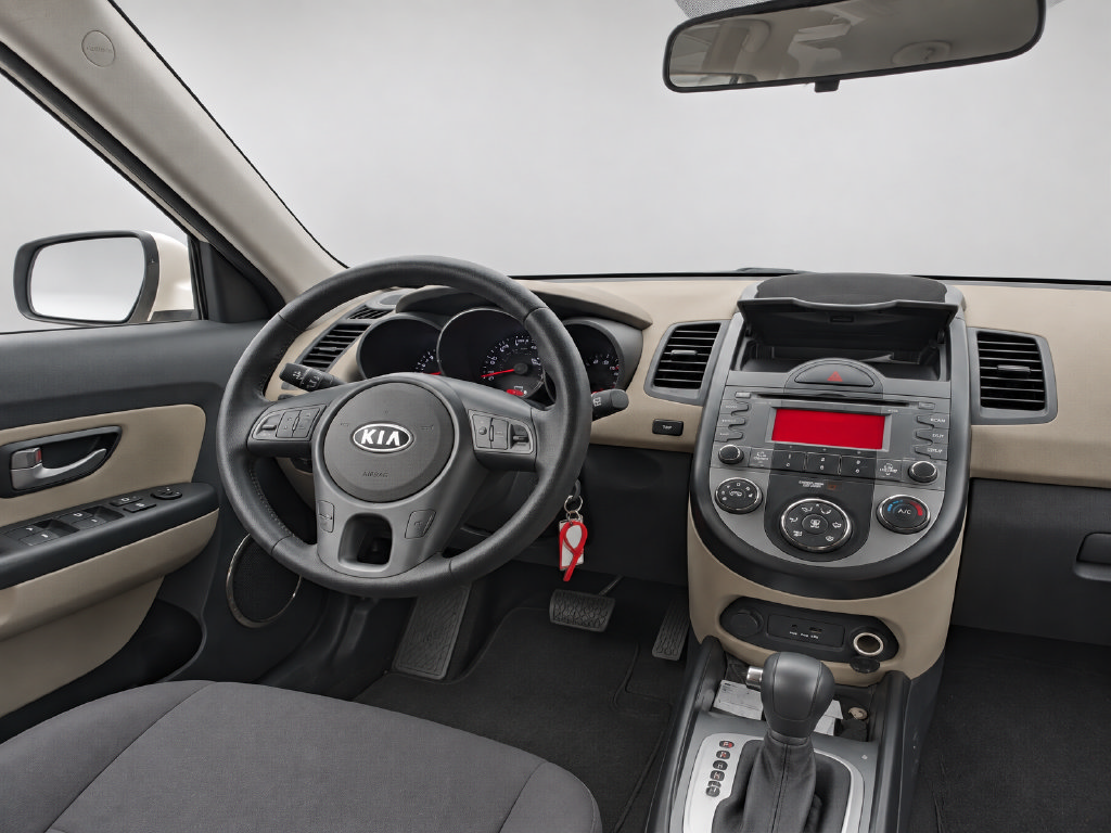 Used 2011 Kia Soul ! FWD image 19