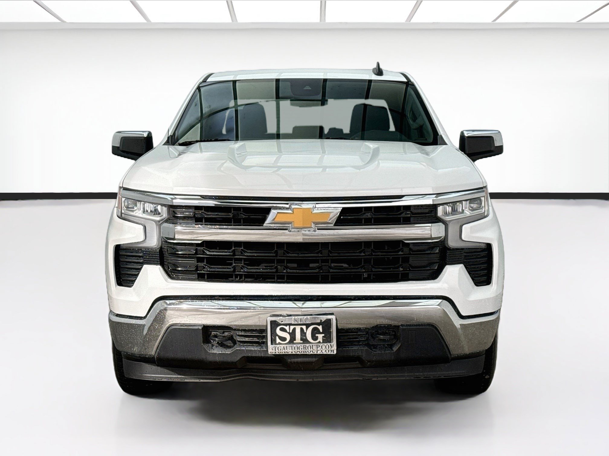 Used 2023 Chevrolet Silverado 1500 LT w/ Protection Package AWD/4WD image 2