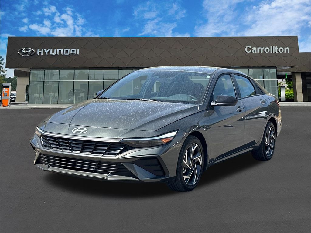 Used 2025 Hyundai Elantra Sport image 1