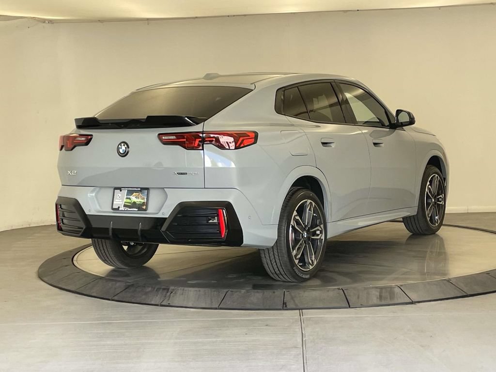 New 2026 BMW X2 xDrive28i w/ Technology Package AWD/4WD image 5