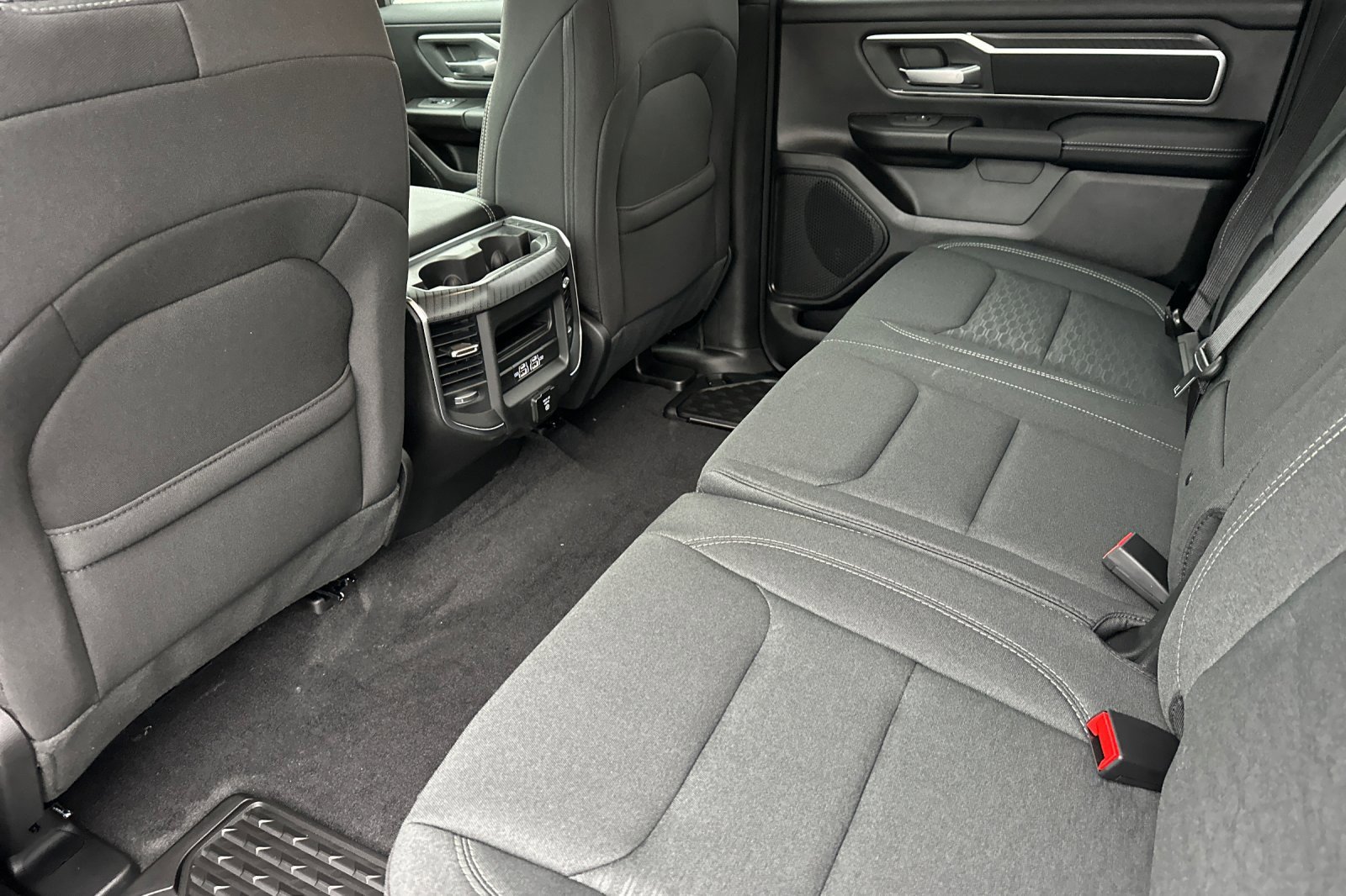 New 2026 RAM 1500 4x4 Crew Cab image 13