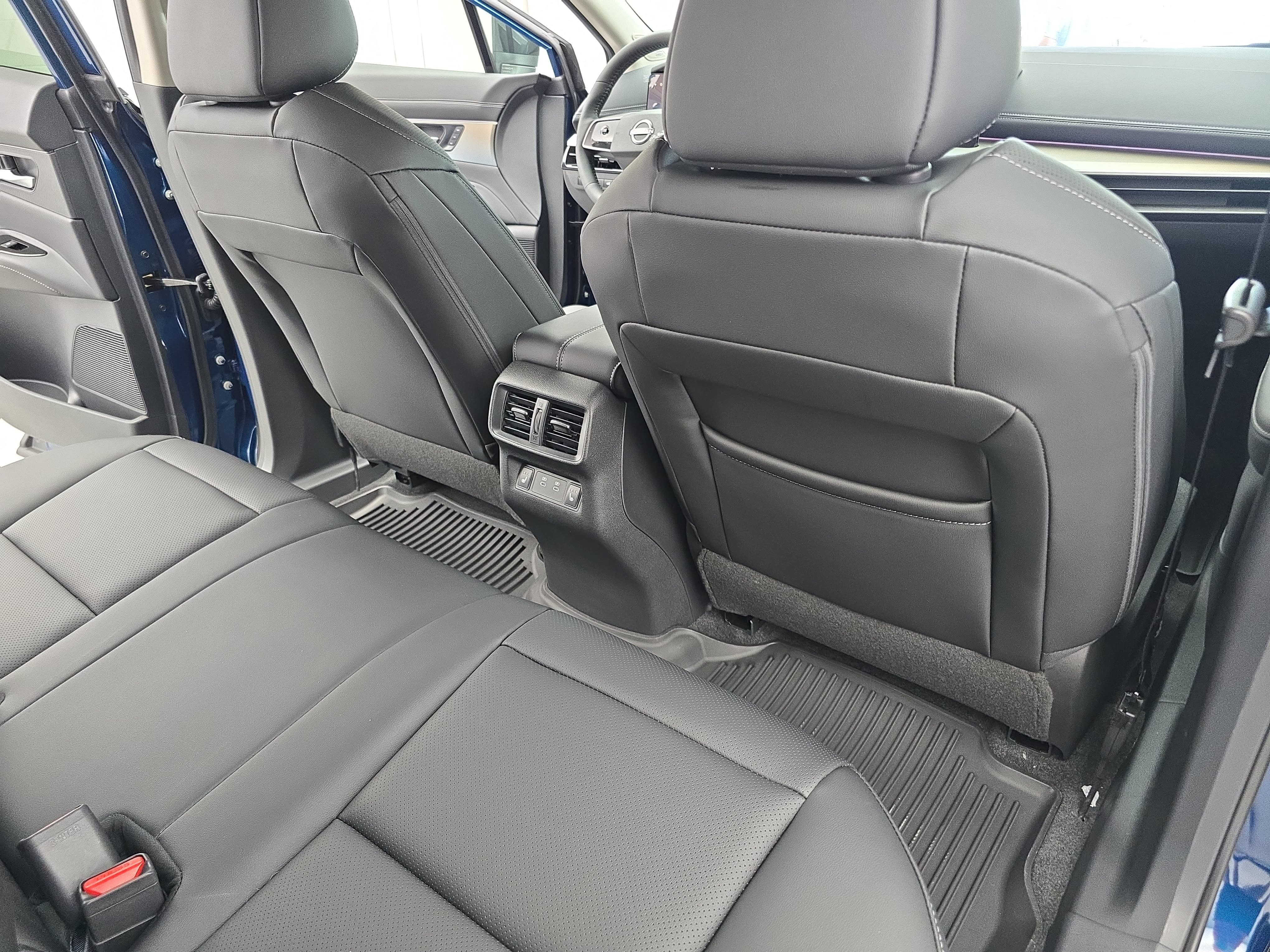 New 2026 Nissan Murano SL w/ Comfort Package AWD/4WD image 11