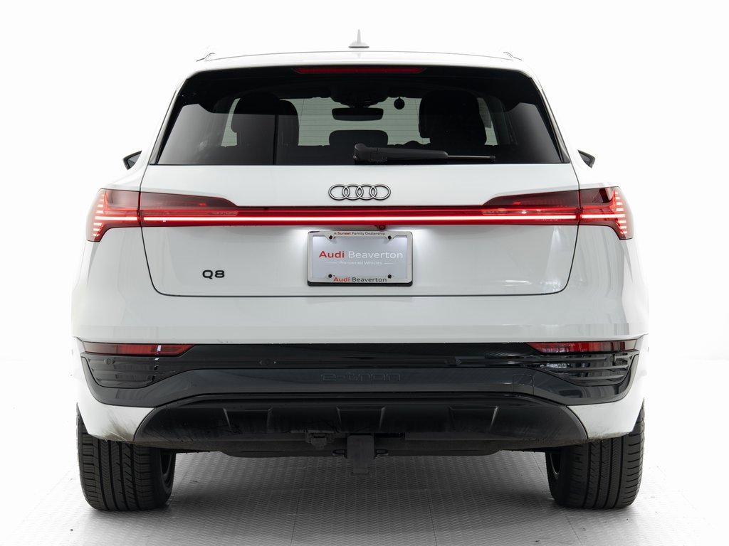 Used 2024 Audi Q8 e-tron Premium Plus image 31