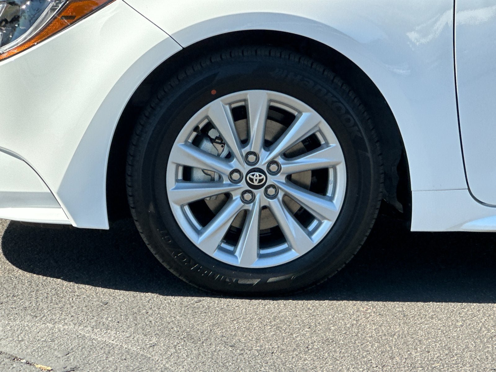 New 2027 Toyota Corolla LE w/ LE Premium Package FWD image 30