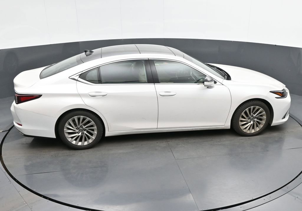 Used 2021 Lexus ES 350 Ultra Luxury w/ Accessory Package 2 image 44